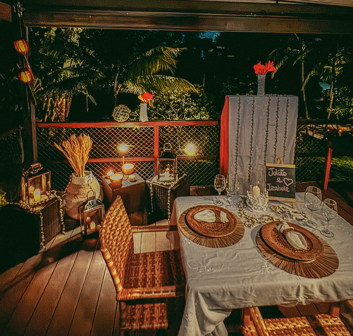 Jantar romântico ao ar livre no Restaurante do Vale, Fernando de Noronha